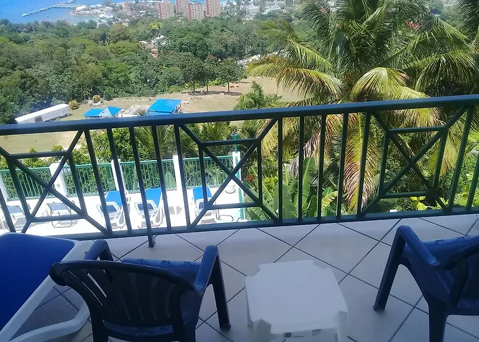 Pink Rock Bed and breakfast 4*